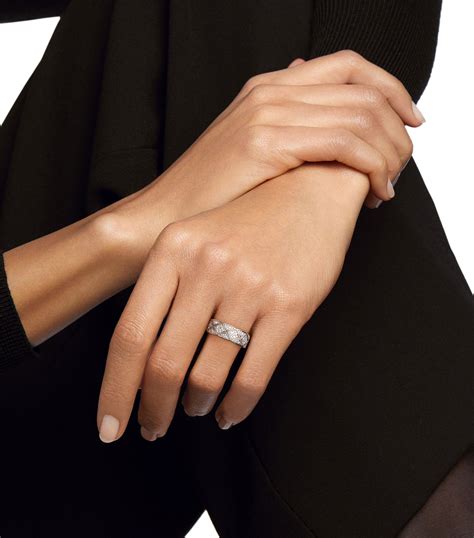 chanel coco crush ring white gold|Chanel coco crush beijing.